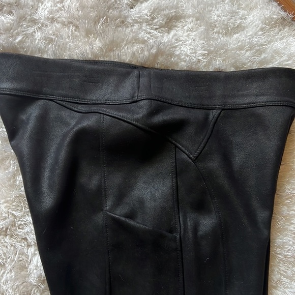 Democracy black faux suedes leather ‘ riding’ pant legging w side pocket L - Picture 7 of 8